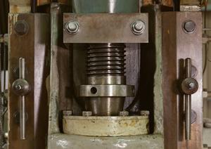 中古のプレハブで憧れのお店を始めよう