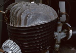 レーザー加工機の価格を把握すること